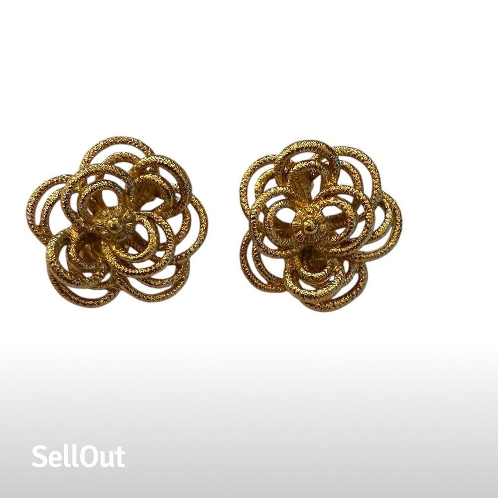 Monet Vintage Gold Tone Floral Clip-On Earrings Fashion Jewelry
